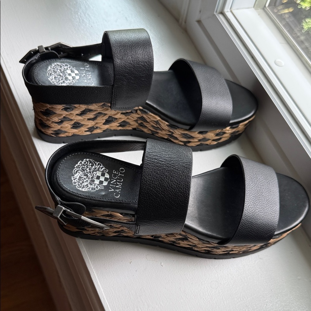 Vince Camuto Black and Brown Platform Sandals